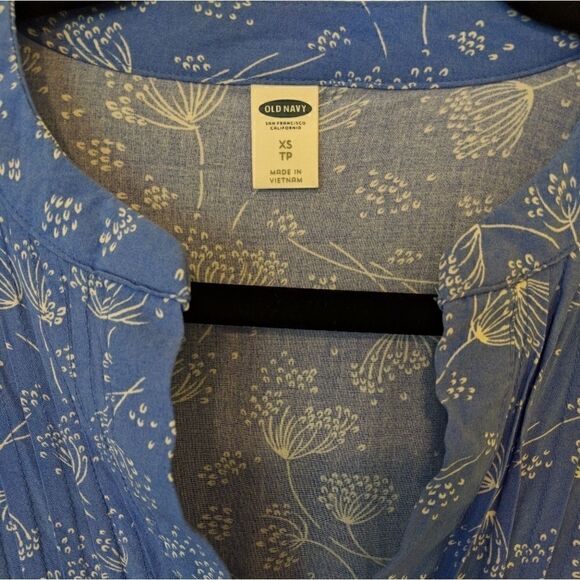 (Old Navy) Floral V-Neck Dress with Button Cuff - Picture 5 of 8